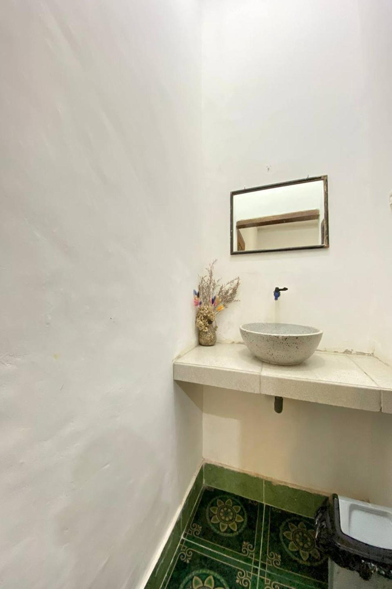 Duyung Rooms & Resto Gerupuk Blumbang Bagian luar foto