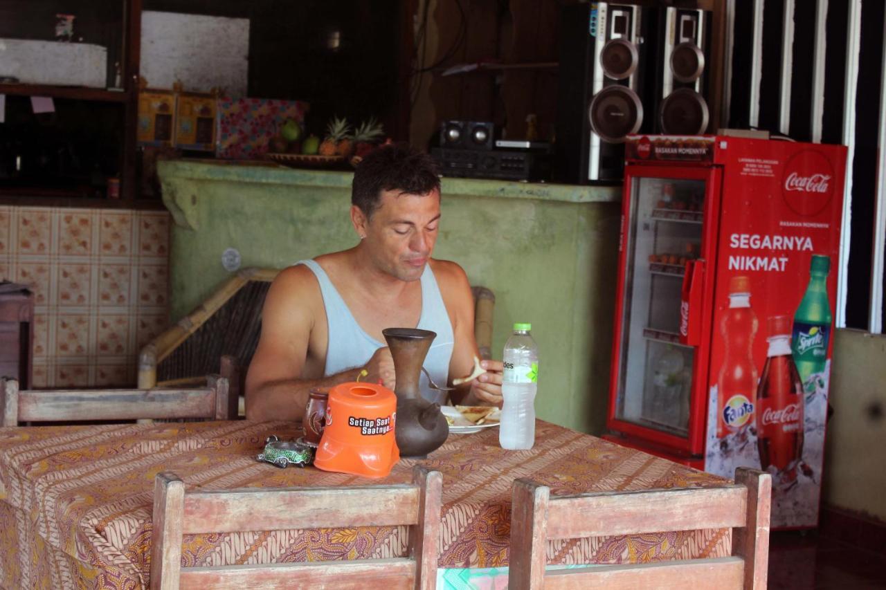 Duyung Rooms & Resto Gerupuk Blumbang Bagian luar foto